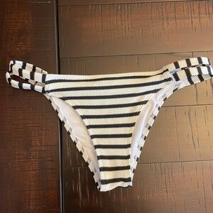 Abercrombie striped bikini bottoms (size small)